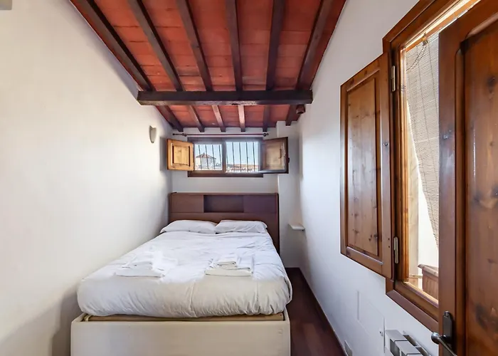 Guesthost - The Florentine Rooftop - Santo Spirito Experience