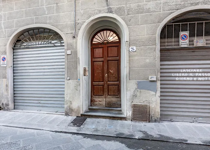 公寓 Guesthost - The Florentine Rooftop - Santo Spirito Experience 佛罗伦萨